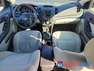 Zdjęcie 8 z 12 samochodu: 2011 KIA FORTE EX VIN:KNAFU4A21B5892042 - miniatura