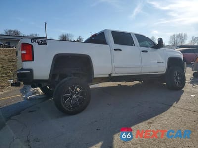 Trzecie zdjęcie samochodu z tyłu: 2017 GMC SIERRA K2500 SLE VIN:1GT12SEG6HF136383 - miniatura