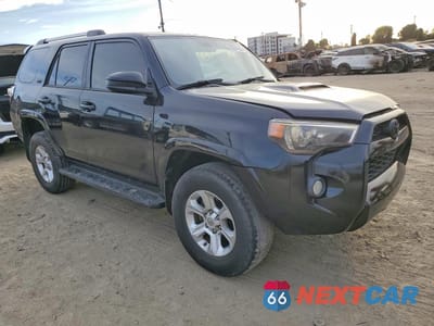 Czwarte zdjęcie samochodu z boku: 2019 TOYOTA 4RUNNER SR5 VIN:JTEZU5JR2K5192299 - miniatura