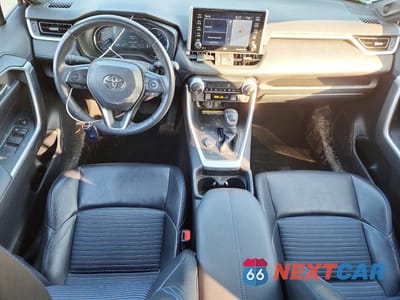 Zdjęcie 8 z 13 samochodu: 2020 TOYOTA RAV4 XSE VIN:JTMEWRFV4LD530822 - miniatura