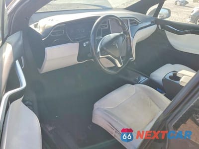 Zdjęcie 8 z 12 samochodu: 2017 TESLA MODEL X VIN:5YJXCDE26HF056769 - miniatura