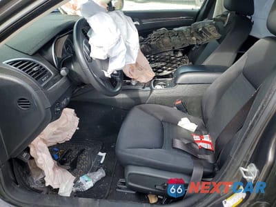 Zdjęcie 7 z 11 samochodu: 2022 CHRYSLER 300 TOURING VIN:2C3CCARG6NH158974 - miniatura