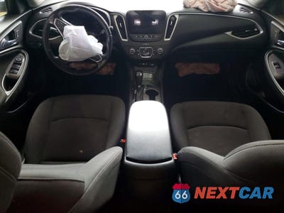 Zdjęcie 8 z 11 samochodu: 2020 CHEVROLET MALIBU RS VIN:1G1ZG5ST7LF140693 - miniatura