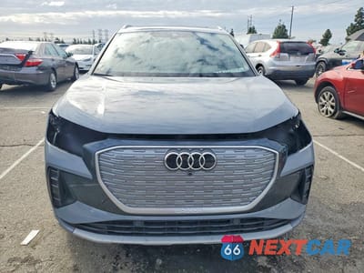 Piąte zdjęcie samochodu w środku: 2023 AUDI Q4 E-TRON PREMIUM PLUS VIN:WA1BCBFZ0PP025073 - miniatura