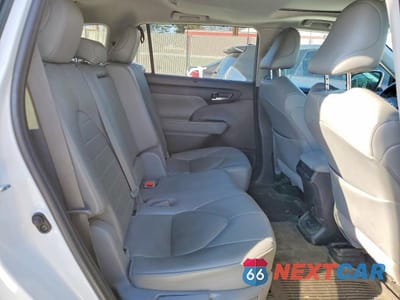 Zdjęcie 11 z 13 samochodu: 2021 TOYOTA HIGHLANDER XLE VIN:5TDGZRBH6MS130850 - miniatura