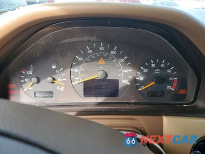Zdjęcie 9 z 12 samochodu: 2001 MERCEDES-BENZ E 430 VIN:WDBJF70JX1B187675 - miniatura