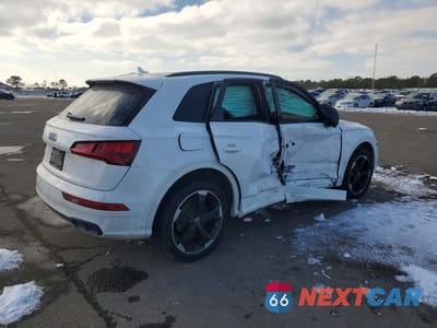 Trzecie zdjęcie samochodu z tyłu: 2020 AUDI SQ5 PREMIUM PLUS VIN:WA1B4BFYXL2099578 - miniatura