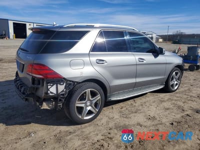 Trzecie zdjęcie samochodu z tyłu: 2016 MERCEDES-BENZ GLE VIN:4JGDA5GB2GA742631 - miniatura