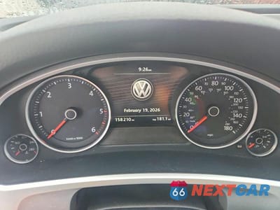 Zdjęcie 9 z 12 samochodu: 2016 VOLKSWAGEN TOUAREG TDI VIN:WVGEP9BP0GD005360 - miniatura