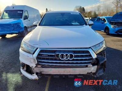 Piąte zdjęcie samochodu w środku: 2018 AUDI Q7 VIN:WA1VAAF71JD039035 - miniatura
