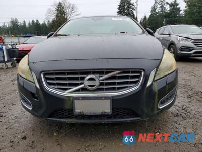 Piąte zdjęcie samochodu w środku: 2013 VOLVO S60 T5 VIN:YV1612FH2D2186922 - miniatura