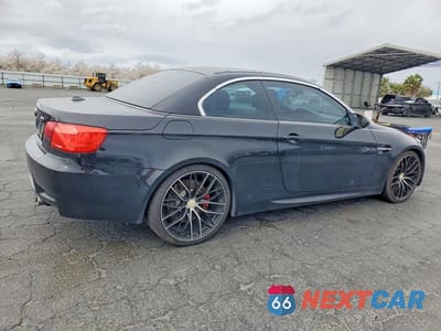 Trzecie zdjęcie samochodu z tyłu: 2011 BMW M3 VIN:WBSDX9C59BE784332 - miniatura