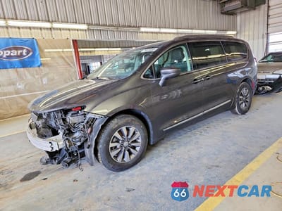 2019 CHRYSLER PACIFICA TOURING L PLUS 2C4RC1EG4KR629652 - główne zdjęcie licytacji z USA - miniatura