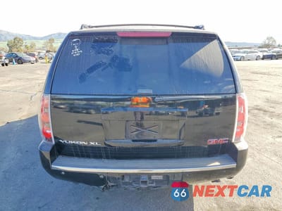 Zdjęcie 6 z 13 samochodu: 2008 GMC YUKON XL DENALI VIN:1GKFK66898J246219 - miniatura