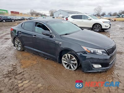 Czwarte zdjęcie samochodu z boku: 2015 KIA OPTIMA SX VIN:5XXGR4A69FG384642 - miniatura
