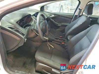 Zdjęcie 7 z 11 samochodu: 2015 FORD FOCUS SE VIN:1FADP3F22FL383458 - miniatura