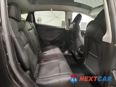Zdjęcie 10 z 13 samochodu: 2024 TESLA MODEL Y VIN:7SAYGDEE4RA216569 - miniatura