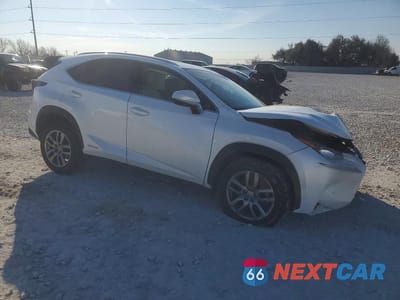Czwarte zdjęcie samochodu z boku: 2016 LEXUS NX 300H BASE VIN:JTJBJRBZ6G2043078 - miniatura