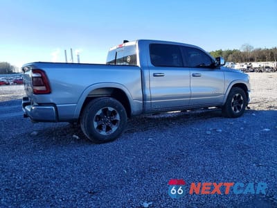 Trzecie zdjęcie samochodu z tyłu: 2019 RAM 1500 LARAMIE VIN:1C6SRFJT1KN523308 - miniatura