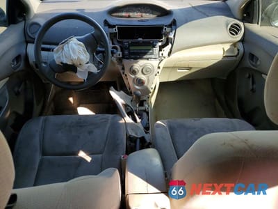 Zdjęcie 8 z 12 samochodu: 2010 TOYOTA YARIS VIN:JTDBT4K32A1369274 - miniatura