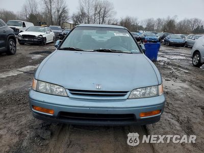 Piąte zdjęcie samochodu w środku: 1995 HONDA ACCORD LX VIN:1HGCD5639SA093180 - miniatura