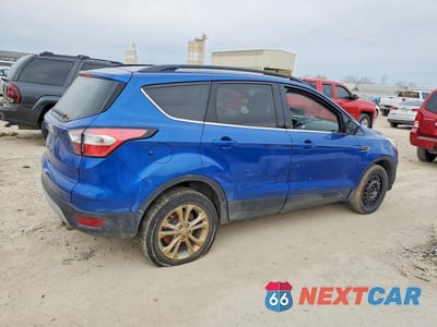 Trzecie zdjęcie samochodu z tyłu: 2017 FORD ESCAPE SE VIN:1FMCU0GD2HUB80169 - miniatura