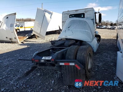 Czwarte zdjęcie samochodu z boku: 2025 VOLVO VNR SEMI TRUCK VIN:4V4WC9EH5SN683697 - miniatura