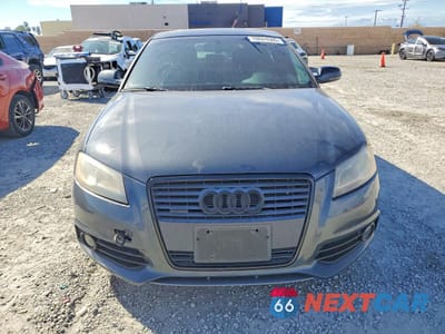 Piąte zdjęcie samochodu w środku: 2013 AUDI A3 PREMIUM PLUS VIN:WAUMFAFM9DA033835 - miniatura