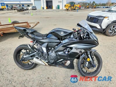 2025 YAMAHA YZFR7 JYARM38E6SA020078 - główne zdjęcie licytacji z USA - miniatura