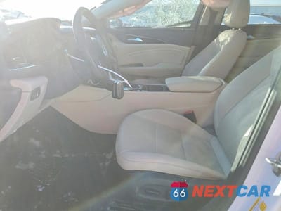 Zdjęcie 7 z 12 samochodu: 2018 BUICK REGAL TOURX ESSENCE VIN:W04GV8SX9J1155922 - miniatura