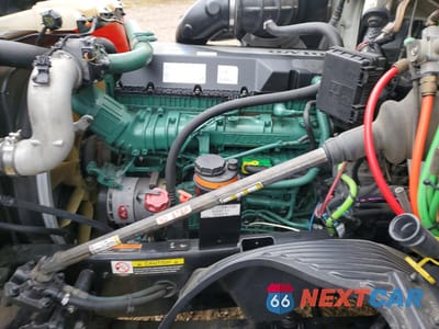 Zdjęcie 7 z 10 samochodu: 2022 VOLVO VN VNL VIN:4V4NC9EH7NN296925 - miniatura