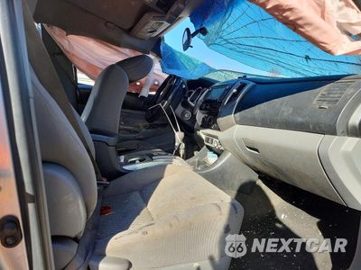 Zdjęcie 7 z 12 samochodu: 2015 TOYOTA TACOMA DOUBLE CAB VIN:3TMLU4EN2FM189303 - miniatura