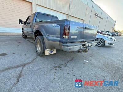 Trzecie zdjęcie samochodu z tyłu: 2006 FORD F350 SUPER DUTY VIN:1FTWW32P86EA59281 - miniatura