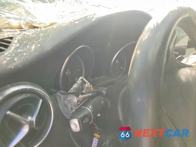 Zdjęcie 9 z 13 samochodu: 2018 MERCEDES BENZ CLA 250 4MATIC VIN:WDDSJ4GB8JN614342 - miniatura