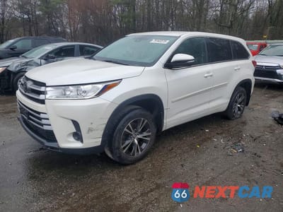 2017 TOYOTA HIGHLANDER LE 5TDBZRFH7HS365560 - główne zdjęcie licytacji z USA - miniatura