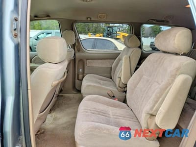 Zdjęcie 11 z 13 samochodu: 2000 TOYOTA SIENNA LE VIN:4T3ZF13C1YU220272 - miniatura