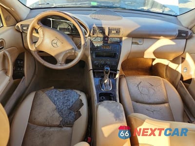 Zdjęcie 8 z 11 samochodu: 2003 MERCEDES-BENZ C 240 4MATIC VIN:WDBRF81J93F419220 - miniatura