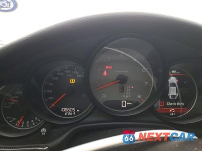 Zdjęcie 9 z 12 samochodu: 2016 PORSCHE PANAMERA S VIN:WP0AB2A79GL050538 - miniatura