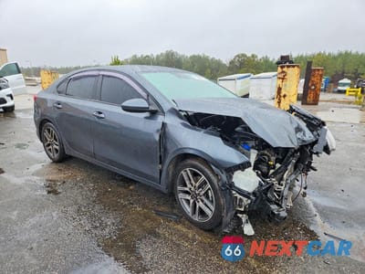 Czwarte zdjęcie samochodu z boku: 2019 KIA FORTE GT LINE VIN:3KPF34AD8KE017097 - miniatura