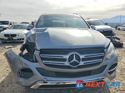 Piąte zdjęcie samochodu w środku: 2016 MERCEDES-BENZ GLE 350 4MATIC VIN:4JGDA5HB6GA666779 - miniatura