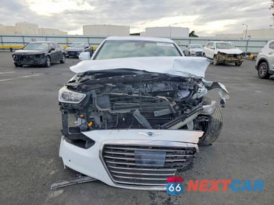 Piąte zdjęcie samochodu w środku: 2018 GENESIS G90 3.3T PREMIUM VIN:KMHG34JA4JU046246 - miniatura