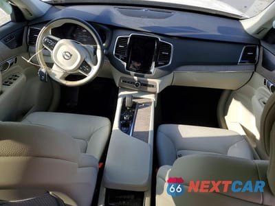 Zdjęcie 8 z 13 samochodu: 2023 VOLVO XC90 PLUS VIN:YV4062PN1P1937064 - miniatura