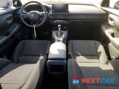 Zdjęcie 8 z 12 samochodu: 2024 HONDA HR-V SPORT VIN:3CZRZ1H53RM731822 - miniatura
