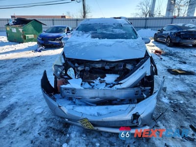 Piąte zdjęcie samochodu w środku: 2013 TOYOTA PRIUS V VIN:JTDZN3EU6D3207955 - miniatura