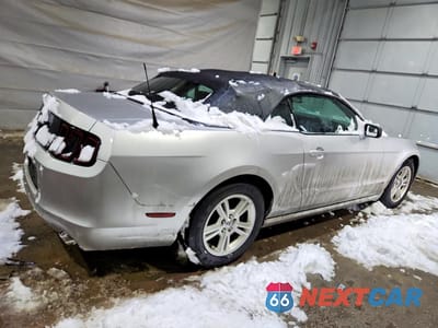 Trzecie zdjęcie samochodu z tyłu: 2014 FORD MUSTANG VIN:1ZVBP8EM4E5220361 - miniatura