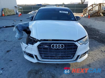 Piąte zdjęcie samochodu w środku: 2017 AUDI A3 PREMIUM PLUS VIN:WAUJ8GFF8H1076845 - miniatura