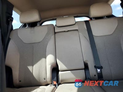 Zdjęcie 10 z 13 samochodu: 2019 HYUNDAI SANTA FE SE VIN:5NMS23AD8KH080009 - miniatura