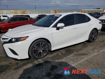 2018 TOYOTA CAMRY L 4T1B11HK1JU588112 - główne zdjęcie licytacji z USA - miniatura