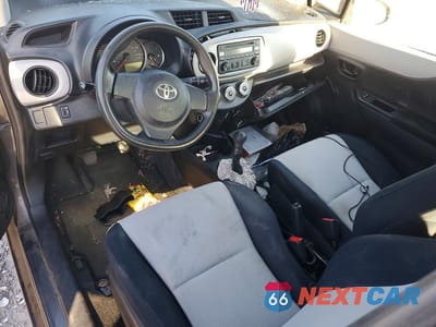 Zdjęcie 8 z 12 samochodu: 2012 TOYOTA YARIS 3-DOOR L VIN:JTDJTUD39CD534022 - miniatura