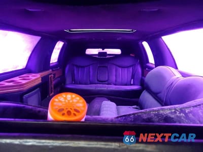 Zdjęcie 10 z 13 samochodu: 1995 LINCOLN TOWN CAR EXECUTIVE VIN:1LNLM81W8SY729429 - miniatura